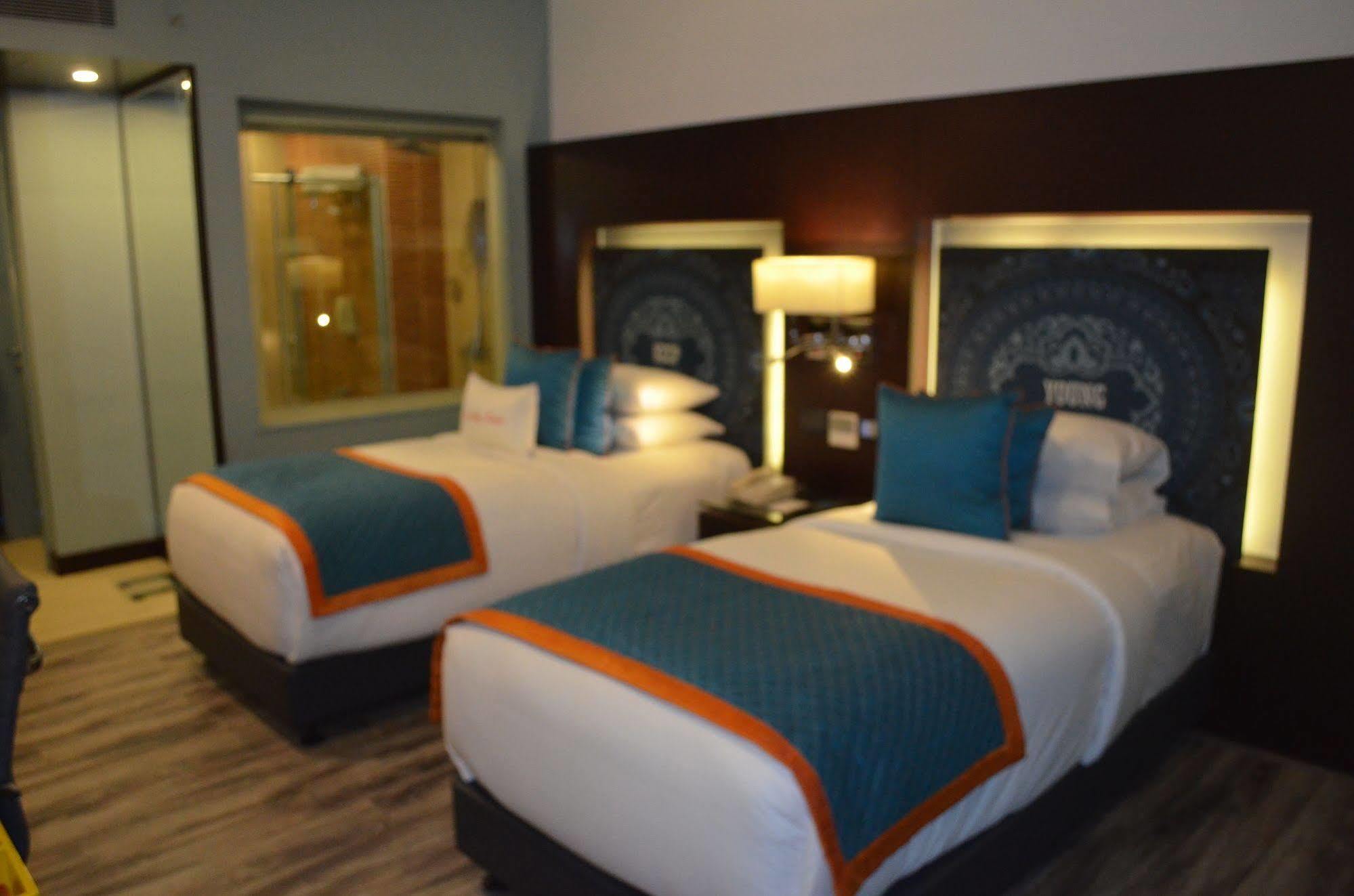 Hotel Zone By The Park, Orr, Chennai Extérieur photo