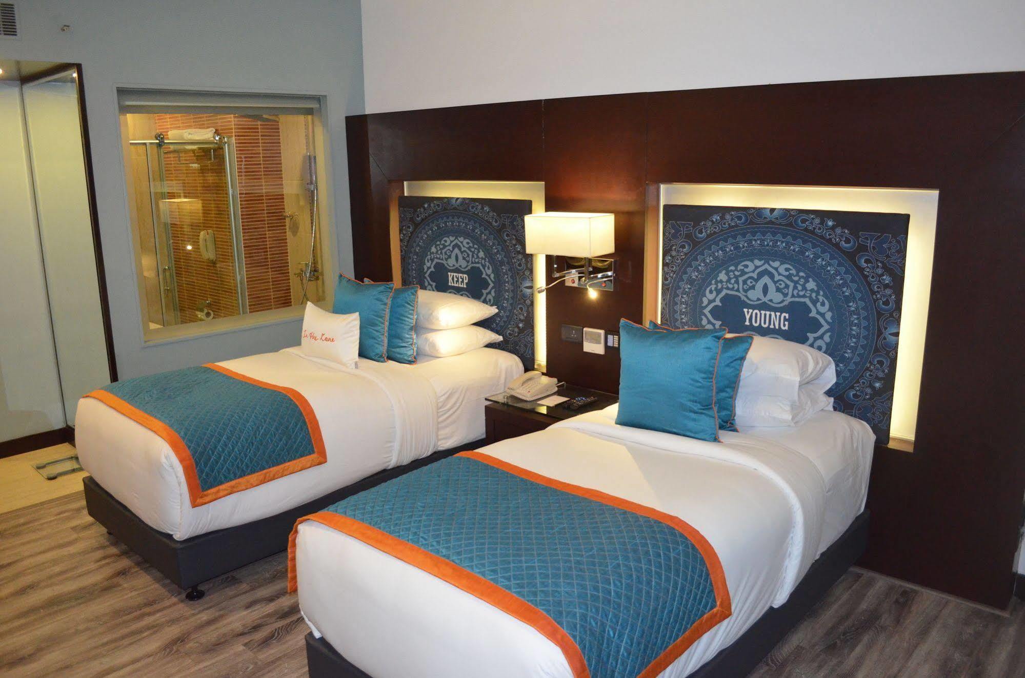 Hotel Zone By The Park, Orr, Chennai Extérieur photo