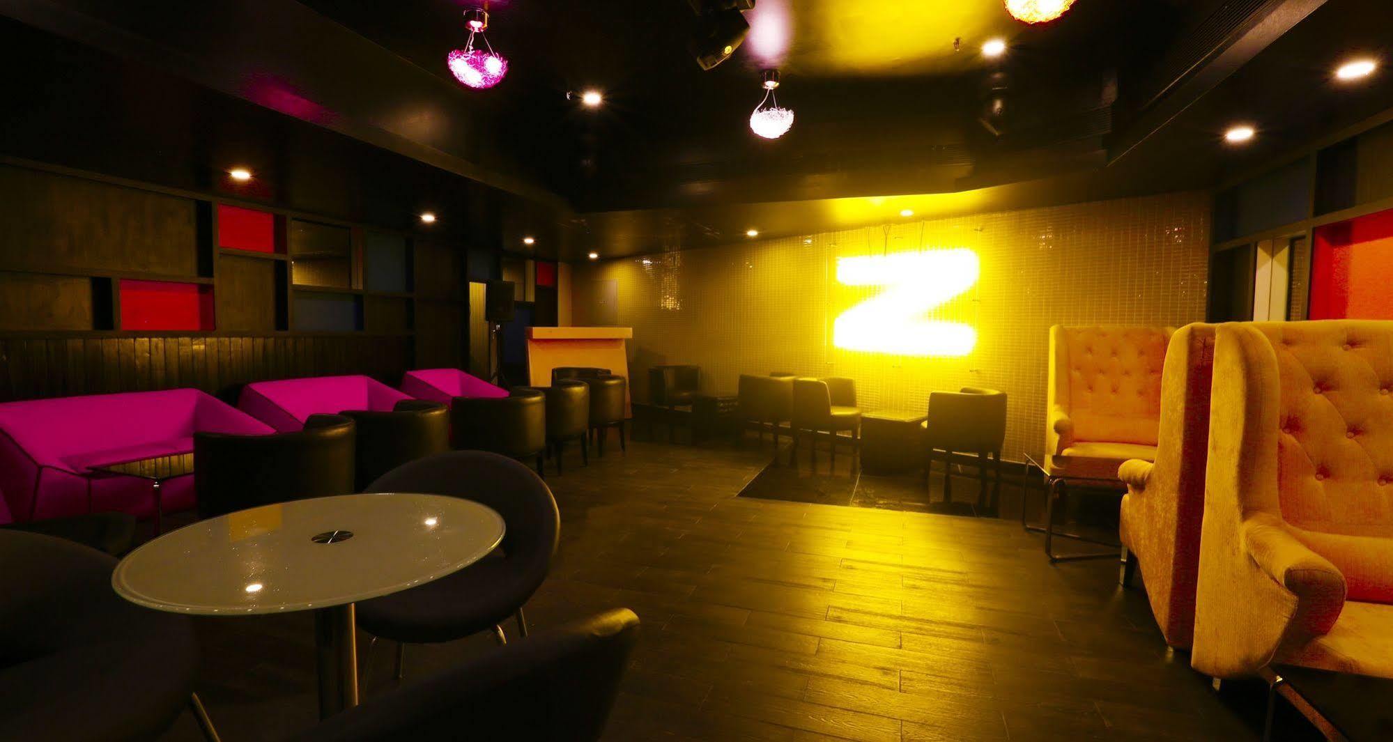 Hotel Zone By The Park, Orr, Chennai Extérieur photo